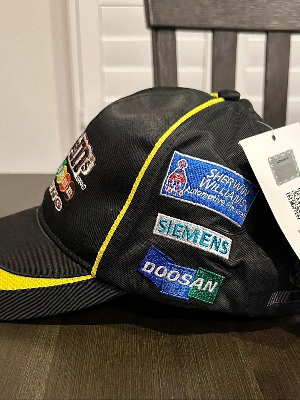 Vintage 2019 Kyle Busch #18 JGR M&M’s Pit Cap Chase Authentics Hologram NWT